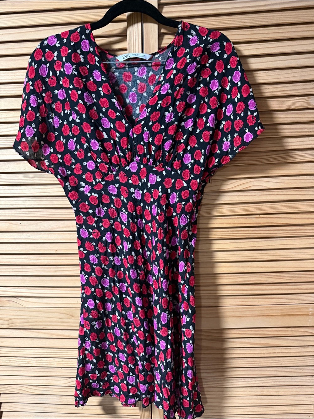 Zara Black Floral V-Neck Tunic Top - Pink & Red Roses